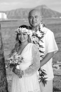 Sunset Wedding at Magic Island photos by Pasha Best Hawaii Photos 20190325030